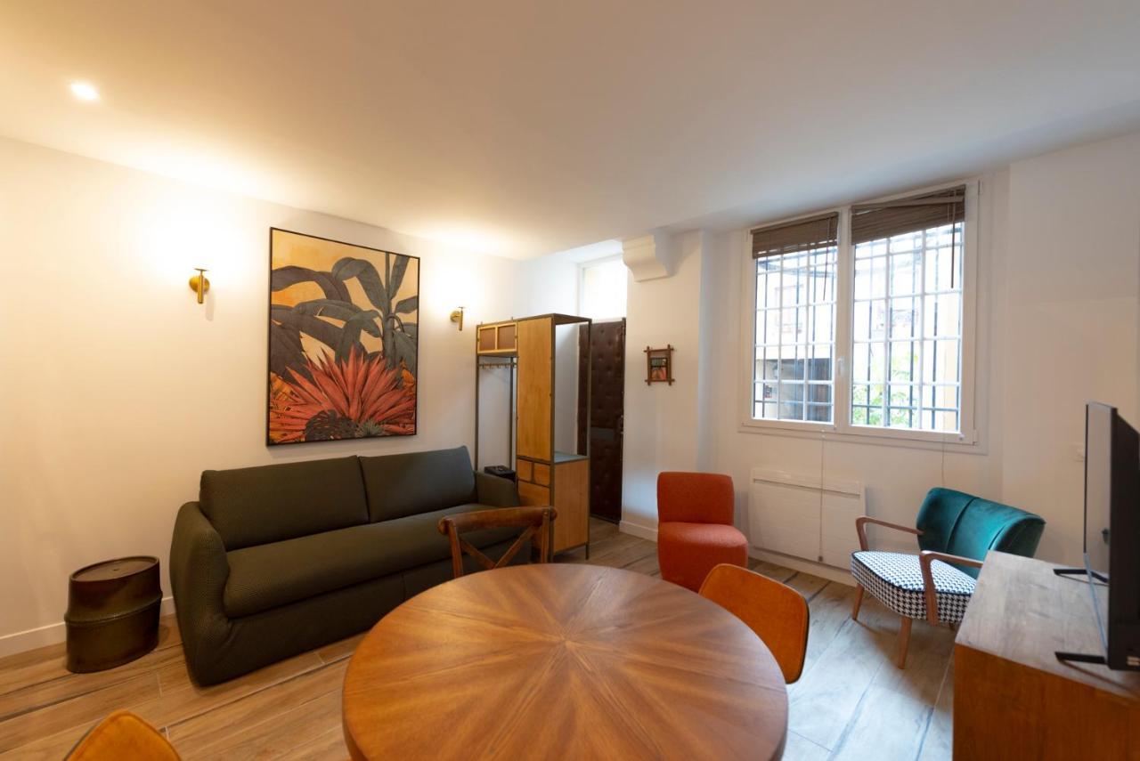 Au Pied De La Tour Appartement Parijs Buitenkant foto
